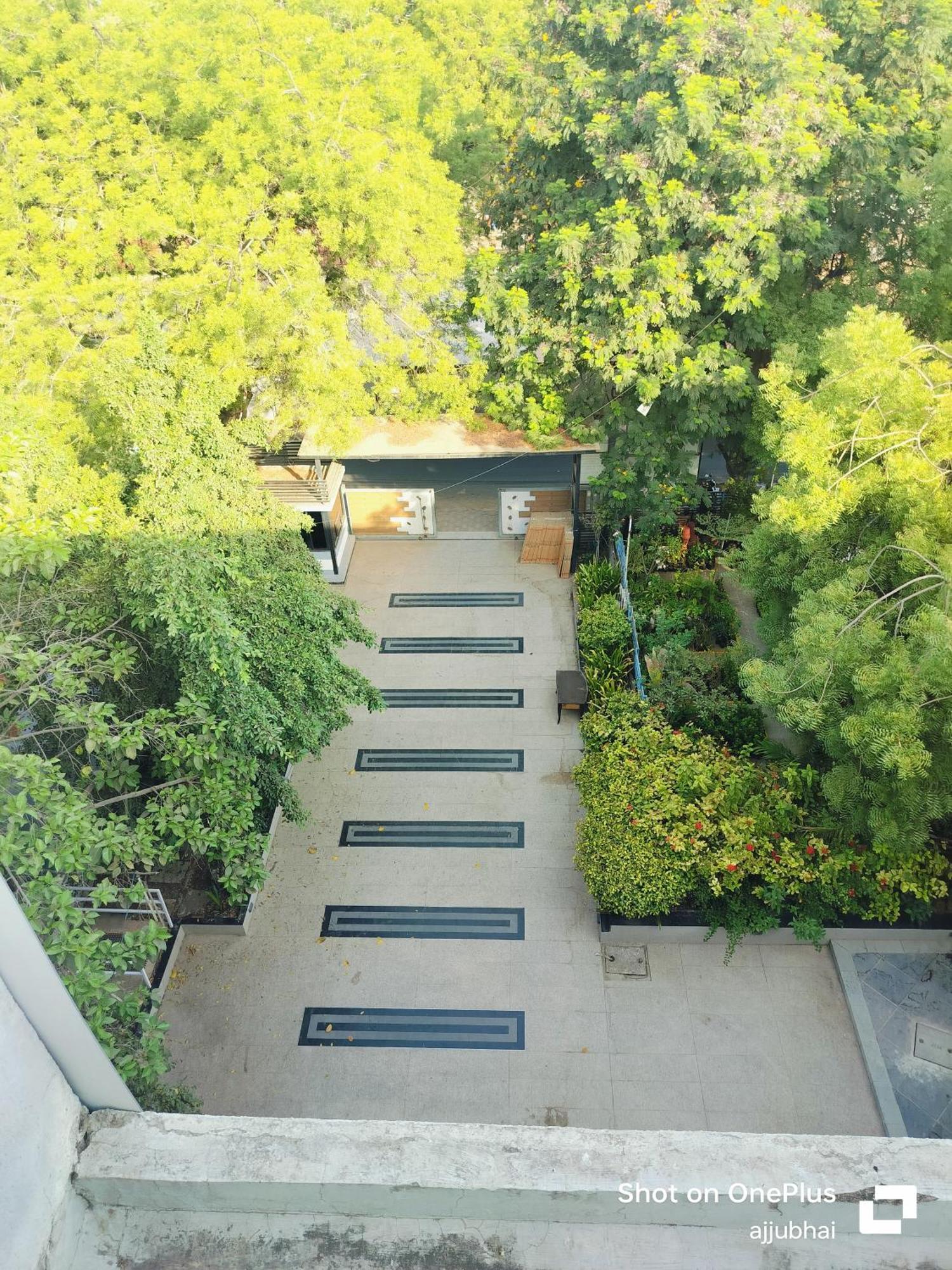 Hotel Sun N Step Club Ahmedabad Exterior foto